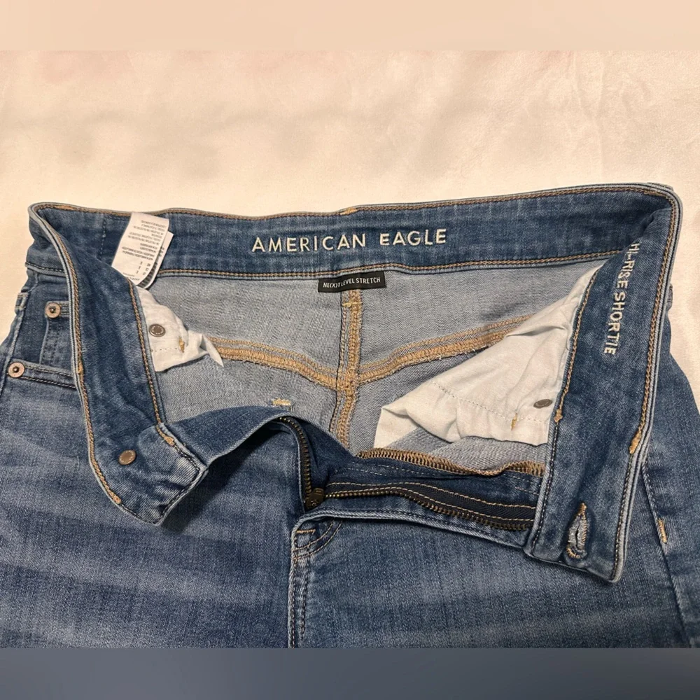 American Eagle Outfitters Women's Frayed Hem Jean Shorts - Picture 2 of 7